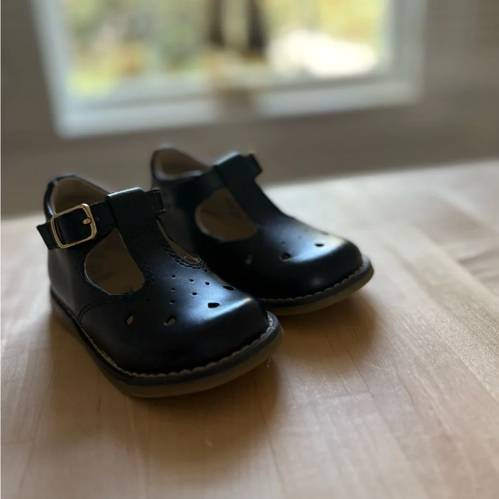 Footmates Navy Harper T-Strap Shoes - 4 Wide
